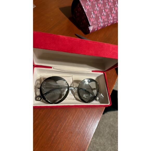 Carolina Herrera 57MM Round Heart Shape Sunglasses Gold - Picture 6 of 9